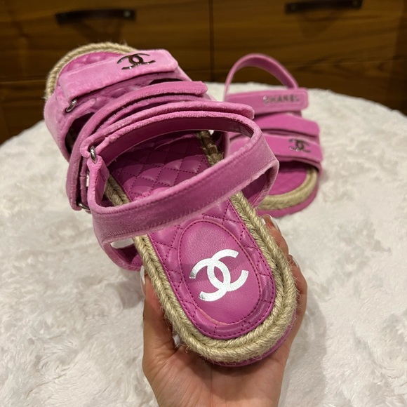CHANEL SANDAL SIZE 41 - Picture 4 of 6